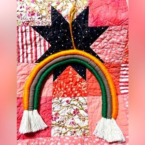 🌈 NWOT Woven Rope Rainbow Wall Decor 🌈